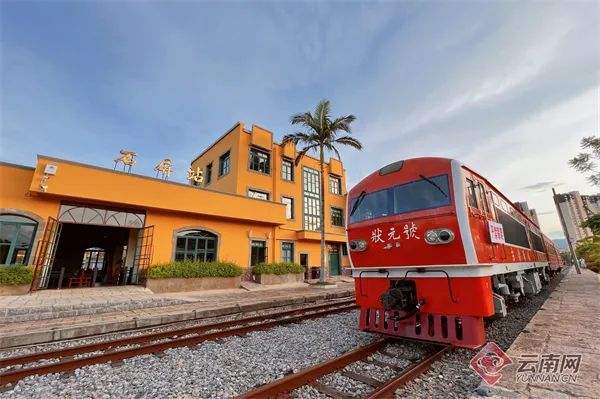 凌晨昆明长水机场堵飞机、大理火车站限流……什么情况？