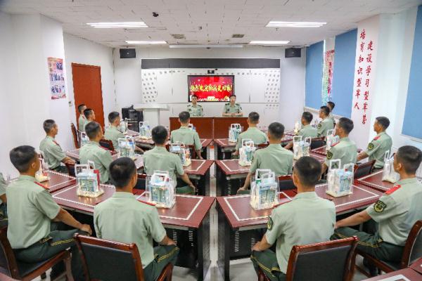 武警北京总队某中队：新兵下连翻开军旅新篇章