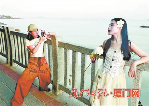 帮你拍照陪你玩 “陪拍”火了