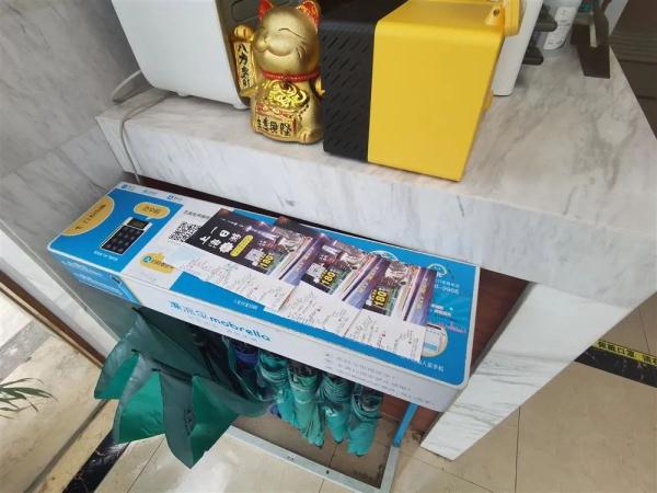 丢上海的脸！南京路步行街，零食店商品包装低俗；“一日游”坑骗游客，又有新花样
