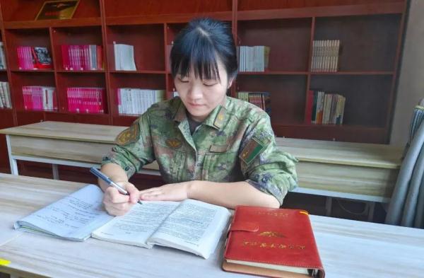 才下考场又上“战场”！他们在防汛救灾一线收到录取喜讯