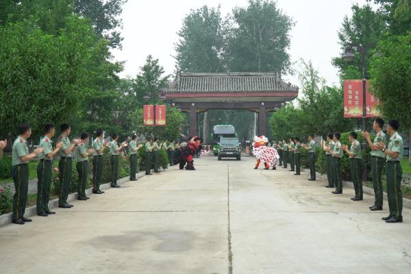 武警北京总队某中队：新兵下连翻开军旅新篇章