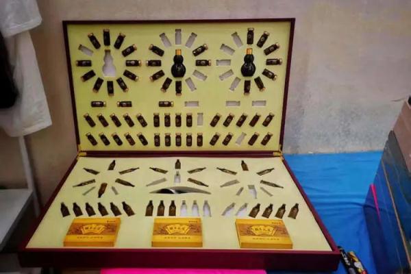 上海阿姨3次泡脚刷卡10万！不敢让老公儿子知道……