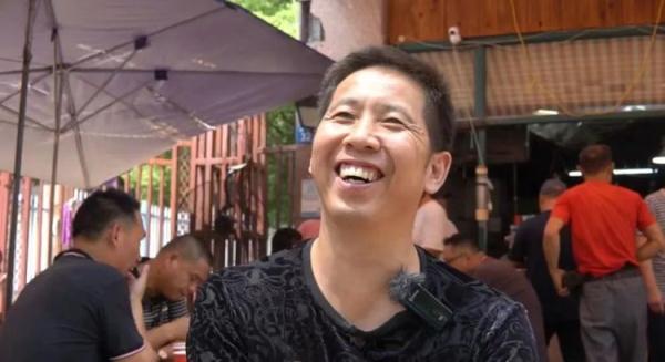 13元，20多个菜随便吃！老板3年多不涨价