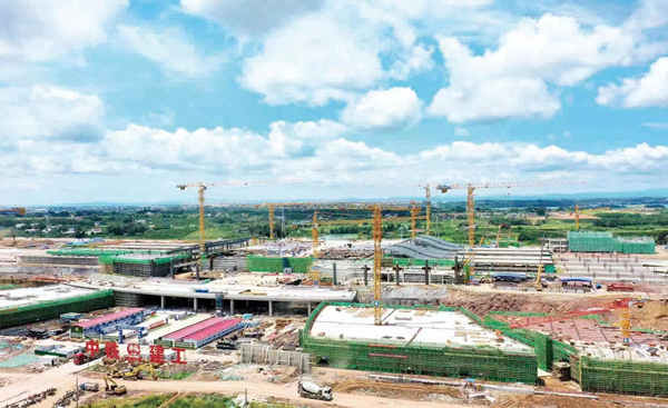 三条新线在此交会!沿江高铁荆门西站主体结构封顶 三条新线在此交会!沿江高铁荆门西站主体结构封顶