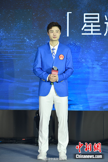 杭州亚运会中国队礼服发布 杭州亚运会中国队礼服发布