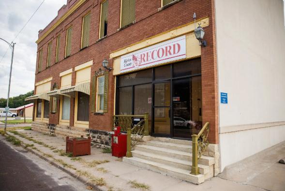 警长“黑料”被扒!美警方查抄报社致九旬老太“受惊而亡”,美媒谴责 警长“黑料”被扒!美警方查抄报社致九旬老太“受惊而亡”,美媒谴责