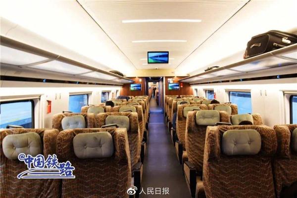 为什么高铁座位没有E？买火车票时，该如何选座？