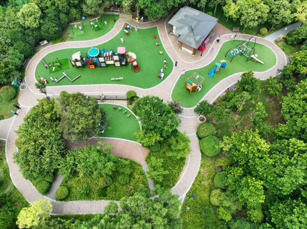 江苏扬州：打造生态公园 乐享绿色生活