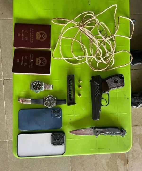 在柬埔寨绑架勒索同胞100万美金,2男子被抓 在柬埔寨绑架勒索同胞100万美金,2男子被抓