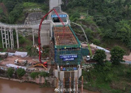 向家坝灌区一期第一跨槽身浇筑完成