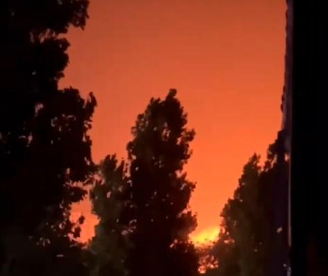 俄罗斯一加油站爆炸已致30人遇难,102人受伤 俄罗斯一加油站爆炸已致30人遇难,102人受伤