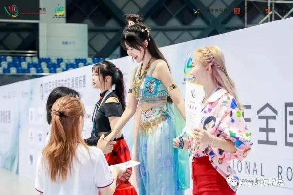 襟飘带舞、宛若飞天……19岁女生夺冠！网友：太仙了