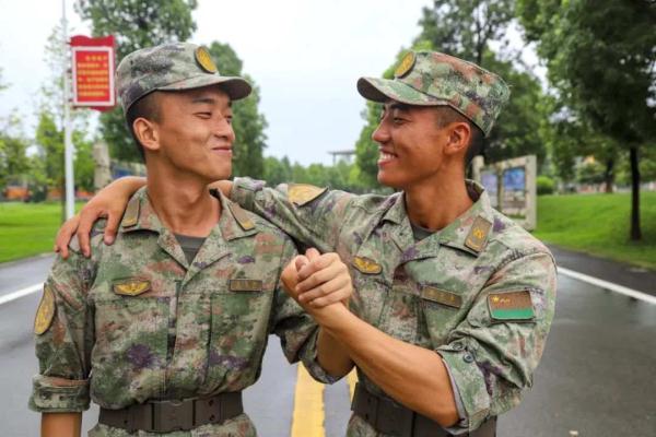 42名战士圆梦军校，送喜报仪式感爆棚！