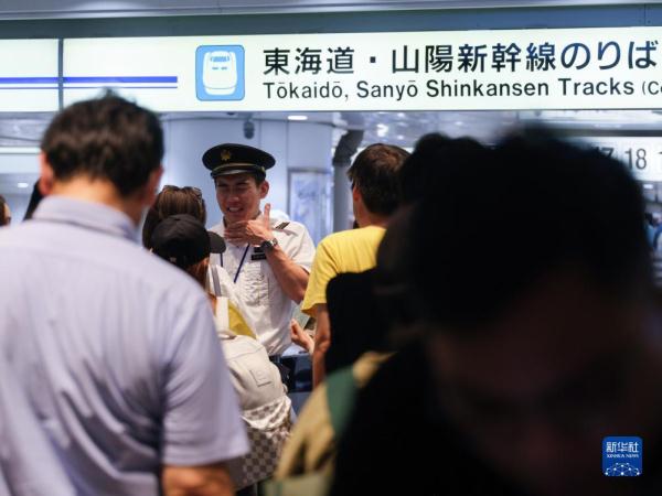 日本:台风登陆 新干线停运 日本:台风登陆 新干线停运