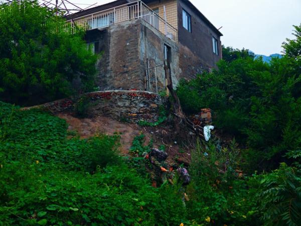 护士长周武红：翻山越岭，徒步巡诊在救灾一线