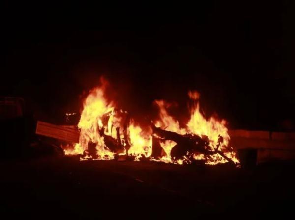 事发泉州!玛莎拉蒂接连撞车起火…… 事发泉州!玛莎拉蒂接连撞车起火……