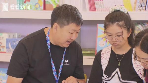 刚刚遭遇水灾的他们，还是克服困难来到上海！市民：太不容易了