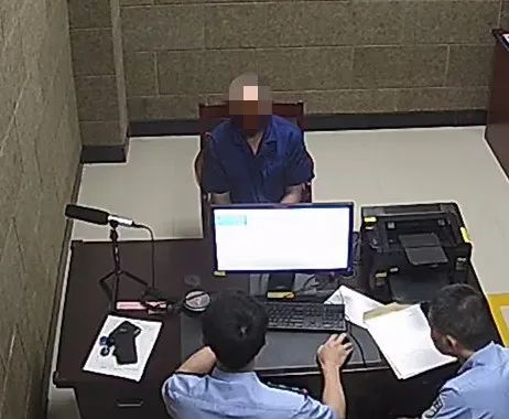 海宁一男子偷快递包裹...警方：拘留！