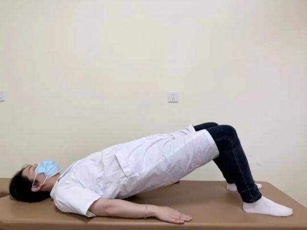 11岁男孩脊柱侧弯，这病愈发常见！