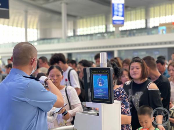 60余趟列车受四川内江地震影响停运 旅客可免费办理退票