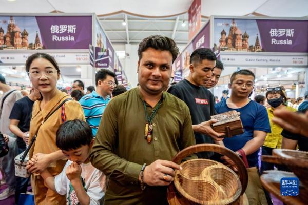 新华全媒+丨南博会上的异域风情