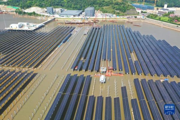 浙江三门:滩涂光伏电站加紧施工建设 浙江三门:滩涂光伏电站加紧施工建设