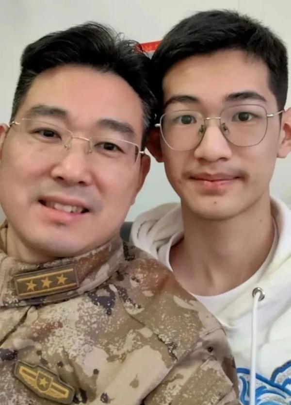 泪目！给儿子的礼物，烈士周昆训还未曾送出