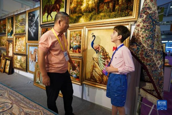 新华全媒+丨南博会上的异域风情