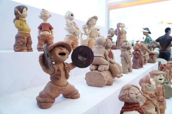 山东举办淄博名优特色产品展