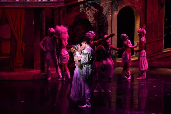 连演5场!法语原版音乐剧《罗密欧与朱丽叶》梅溪湖畔浪漫开唱 连演5场!法语原版音乐剧《罗密欧与朱丽叶》梅溪湖畔浪漫开唱