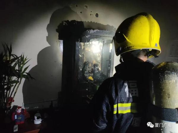 拜佛惹“火”烧家！厦门一出租房连夜疏散35人