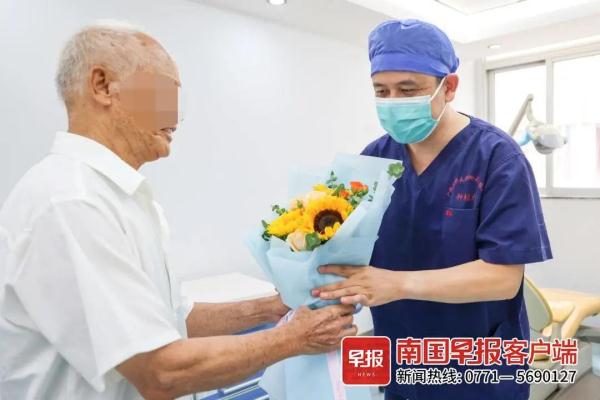 今天，一起对他们说声谢谢！