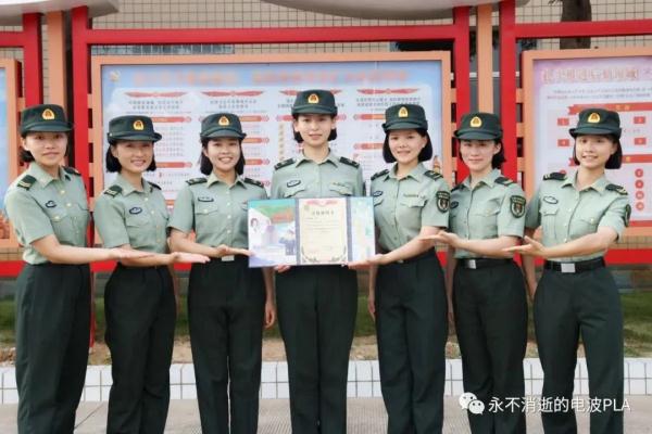 这个女兵真牛！以696.85分考上军医大学