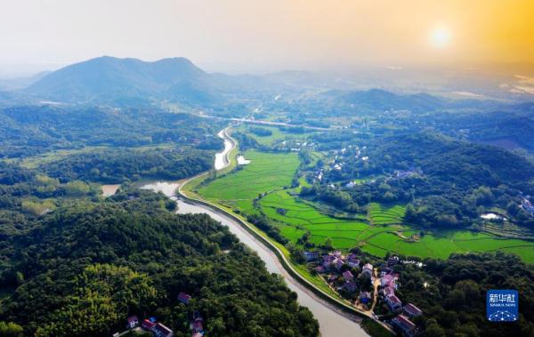 新老照片感受淠史杭灌区发展之变 新老照片感受淠史杭灌区发展之变