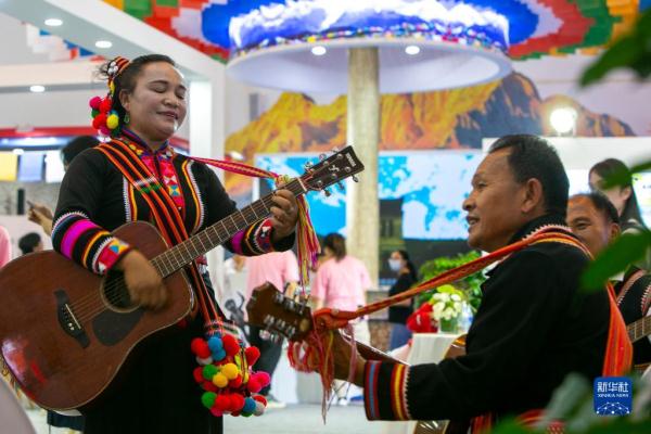 南博会上掀起云南最炫民族风 南博会上掀起云南最炫民族风
