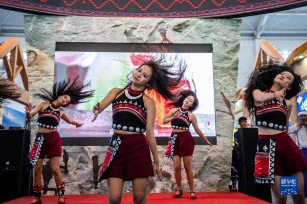 南博会上掀起云南最炫民族风 南博会上掀起云南最炫民族风