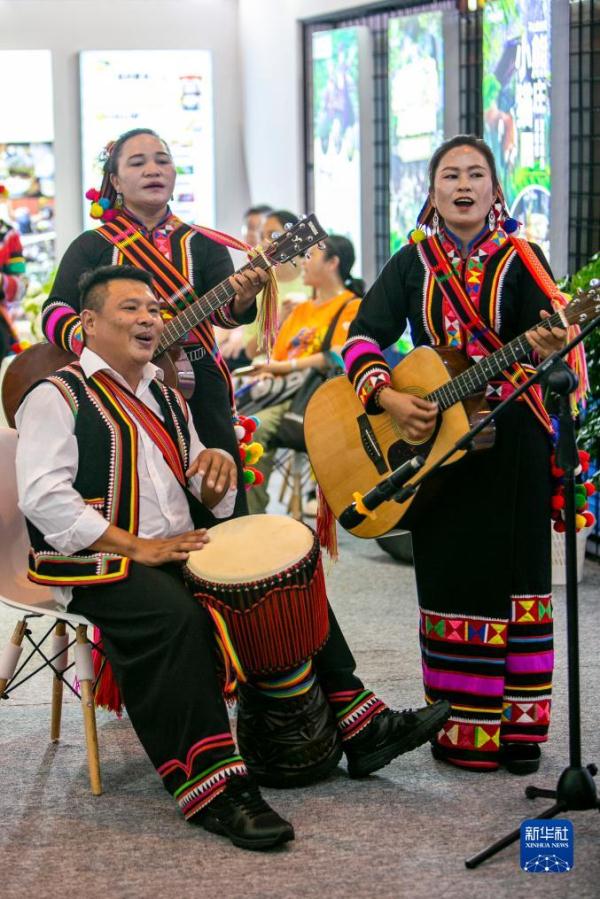 南博会上掀起云南最炫民族风 南博会上掀起云南最炫民族风