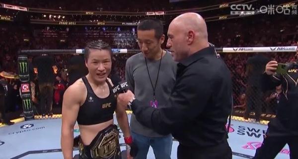 火“丽”全开!全面碾压!张伟丽蝉联金腰带! 火“丽”全开!全面碾压!张伟丽蝉联金腰带!