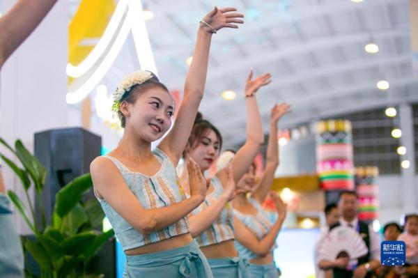 南博会上掀起云南最炫民族风 南博会上掀起云南最炫民族风