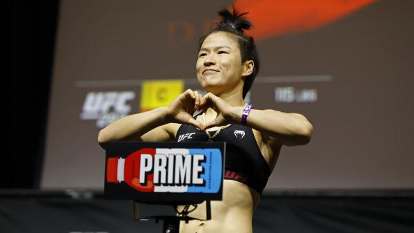 绝对碾压！张伟丽卫冕金腰带