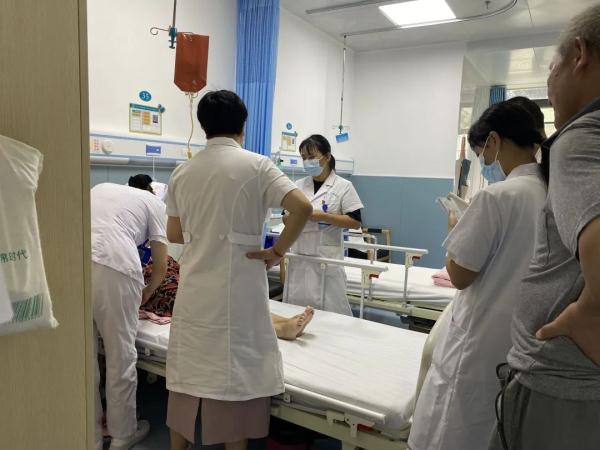 后怕！女子腹泻半年竟是它惹祸，医生警告：危害很大