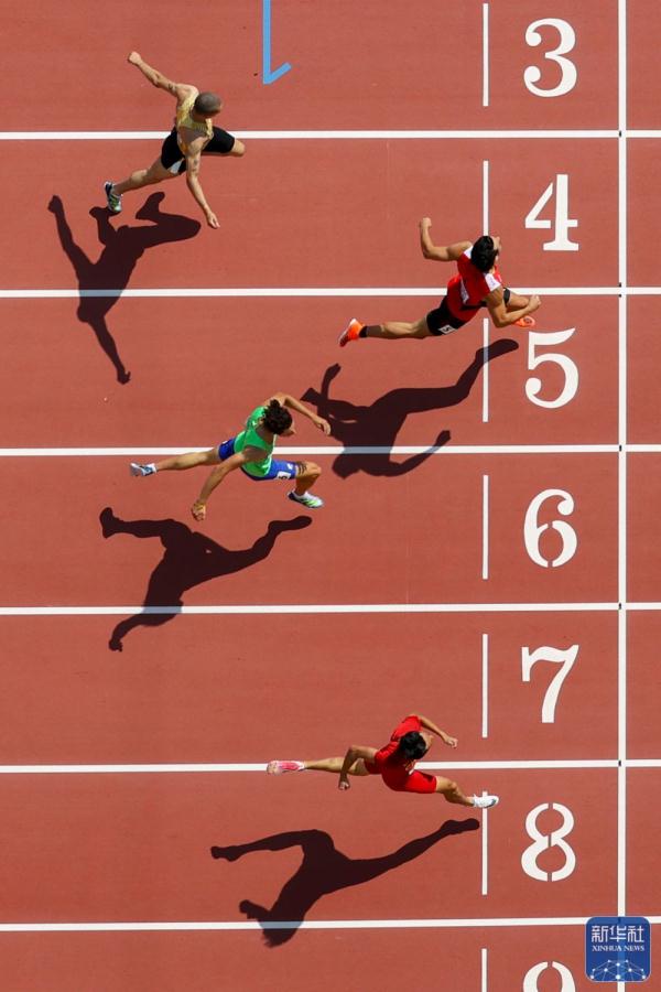 田径世锦赛 | 男子400米栏第一轮：谢智宇晋级半决赛