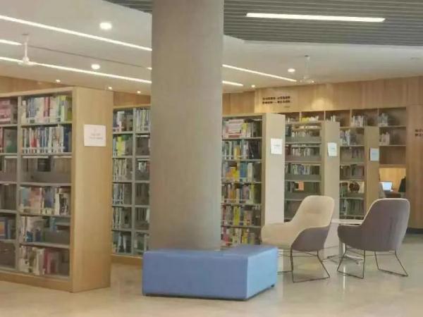 “我来驾校只办三件事,熄火、溜车和挨骂……” “我来驾校只办三件事,熄火、溜车和挨骂……”