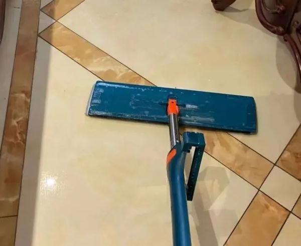 “我来驾校只办三件事,熄火、溜车和挨骂……” “我来驾校只办三件事,熄火、溜车和挨骂……”