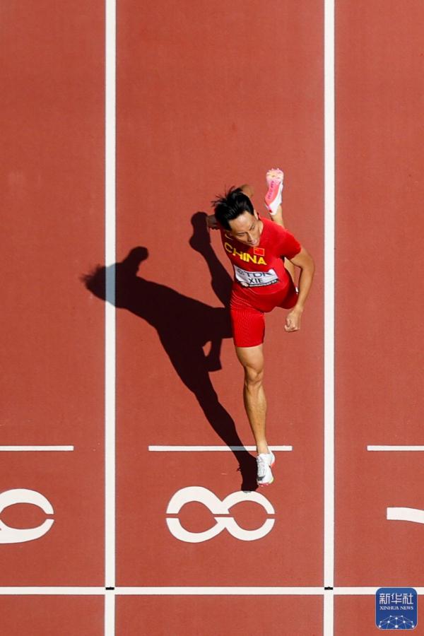 田径世锦赛 | 男子400米栏第一轮：谢智宇晋级半决赛