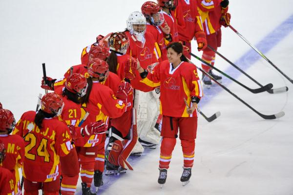 女子冰球世锦赛中国队首战力克斯洛伐克队
