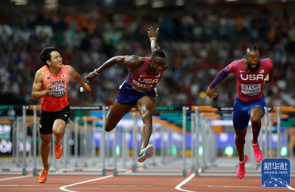 田径世锦赛丨男子110米栏决赛:霍洛韦夺冠 田径世锦赛丨男子110米栏决赛:霍洛韦夺冠