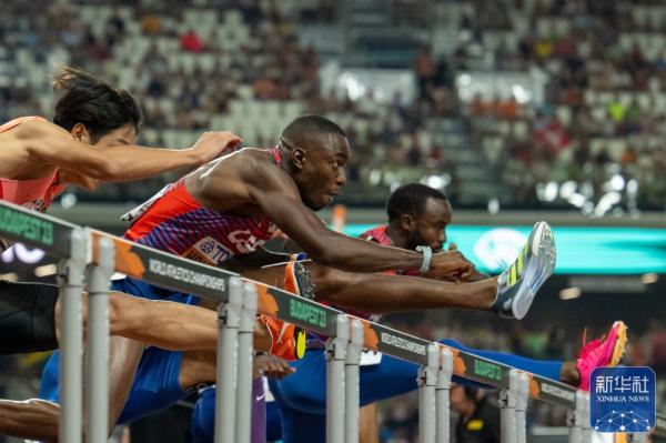 田径世锦赛丨男子110米栏决赛:霍洛韦夺冠 田径世锦赛丨男子110米栏决赛:霍洛韦夺冠