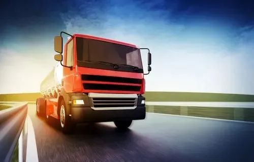 一重型货车追尾小轿车致4死！当地通报：系司机疲劳驾驶